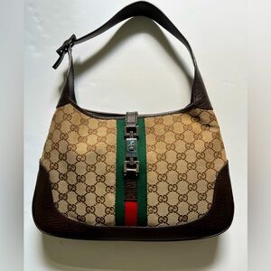 Authentic GUCCI vintage Brown/Beige GG
Canvas and Leather medium 
Jackie 61 Hobo
